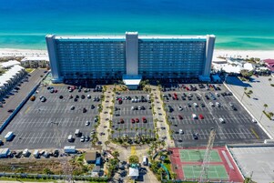 Condo, 1 cama King e sofá-cama (The Summit 1128) | Fachada