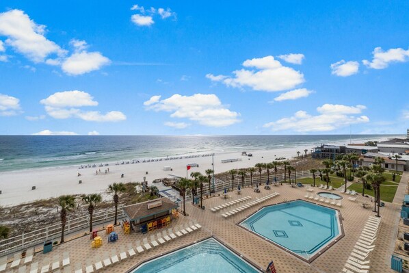 Condo, 1 King Bed with Sofa bed (The Summit 620) | Pool