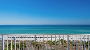 Condo, 1 King Bed with Sofa bed (The Summit 621) | Pool