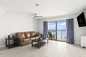 Condo, 1 cama King size y sofá cama (The Summit 621) | Sala de estar