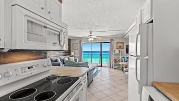 Condo, 1 King Bed with Sofa bed (The Summit 816) | Exterior