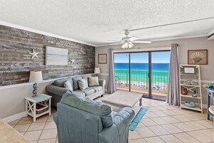 Condo, 1 cama King e sofá-cama (The Summit 816) | Fachada