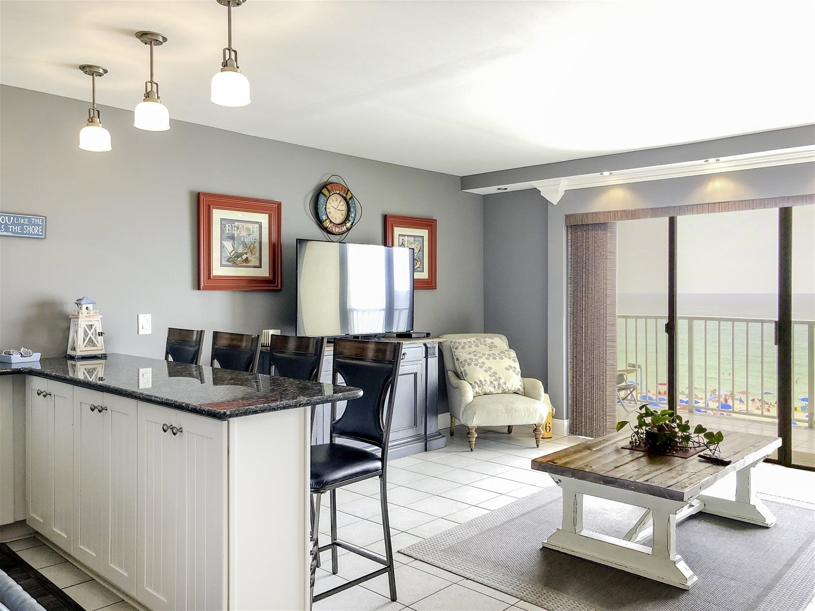 Appartement, 1 kingsize bed met slaapbank (The Summit 611) | Woonkamer | Een flatscreentelevisie