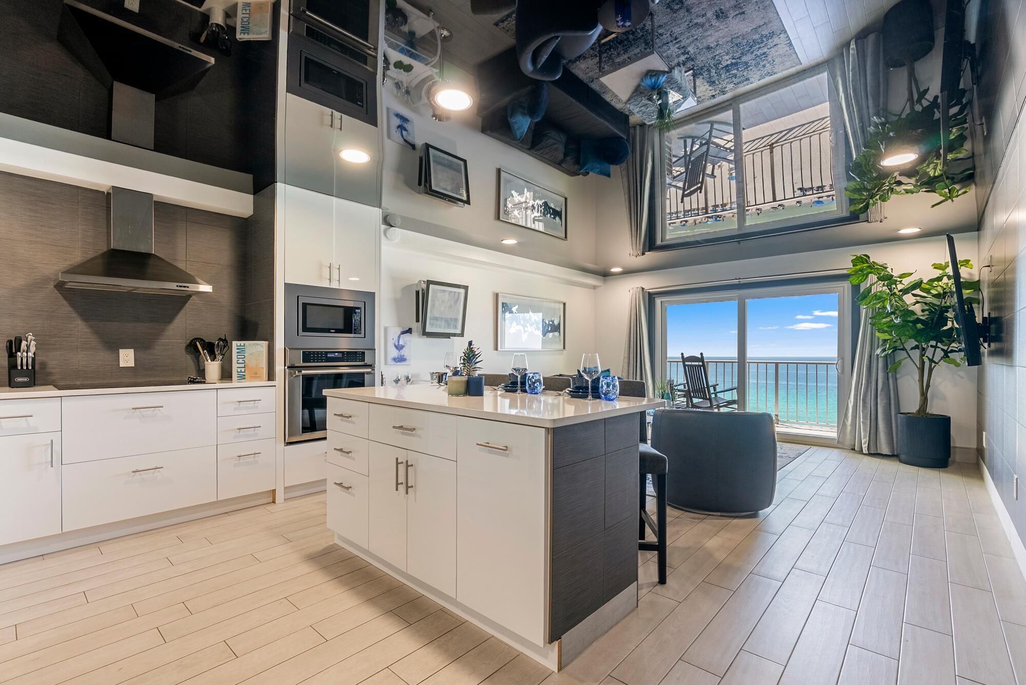 Condo, 1 King Bed with Sofa bed (The Summit 1205) | Private kitchen