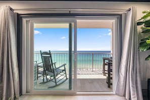 Condo, 1 King Bed with Sofa bed (The Summit 1205) | Interior