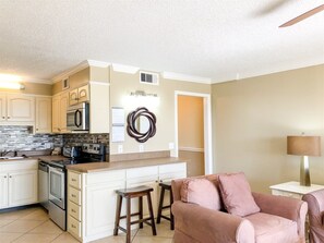 House | 1 bedroom, iron/ironing board, free WiFi, bed sheets