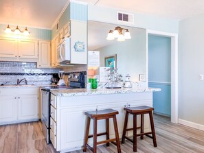 Private kitchen - The Summit 1030 (Panama City Beach)