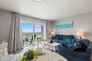 Condo, 1 cama King e sofá-cama (The Summit 515 ) | Área de estar