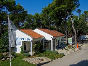 Property entrance - Victoria Mobilehome Camping park Soline (Biograd na Moru)