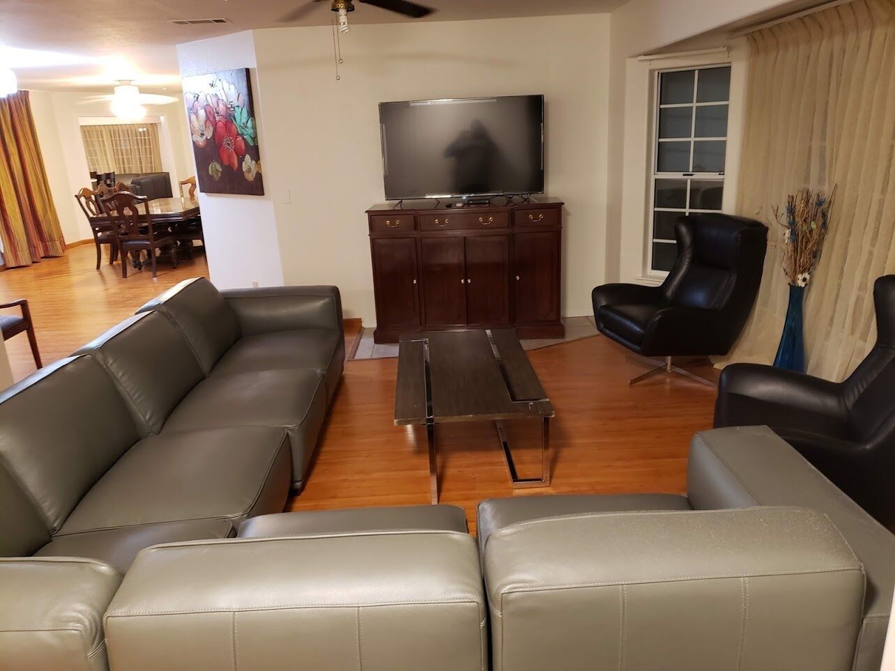 Traditional Villa | Living area | Flat-screen TV