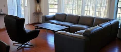 Traditional Villa | Living area | Flat-screen TV