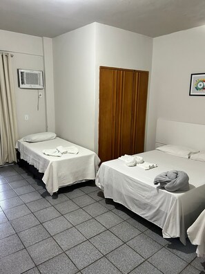 Superior Quadruple Room, 1 Bedroom | Iron/ironing board, free WiFi, bed sheets