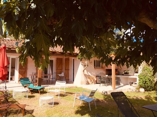 Villa with swimming pool and landscaped garden 5 minutes from Porto-Vecchio