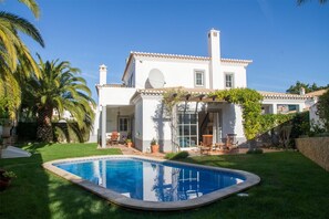 Pool - Vila Aurora - Private 3 Bedroom Villa - 100m from the beach (Luz)
