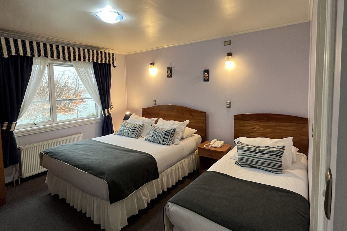 Superior Triple Room | Laptop workspace, blackout drapes, free WiFi