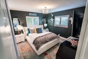 2 عدّة غرف نوم ومكتب ومكواة/لوح كي وواي فاي مجانًا