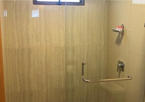Bathroom shower - Hotel Wayak (Las Cruces)