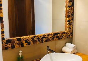 Bathroom sink - Hotel Wayak (Las Cruces)