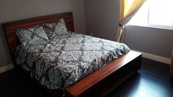 Basic House | Free WiFi, bed sheets