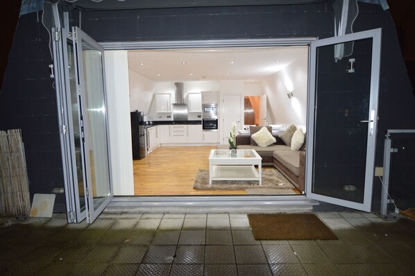 เพนท์เฮาส์ | ลานระเบียง/นอกชาน