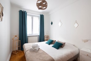 3 bedrooms, iron/ironing board, free WiFi, bed sheets