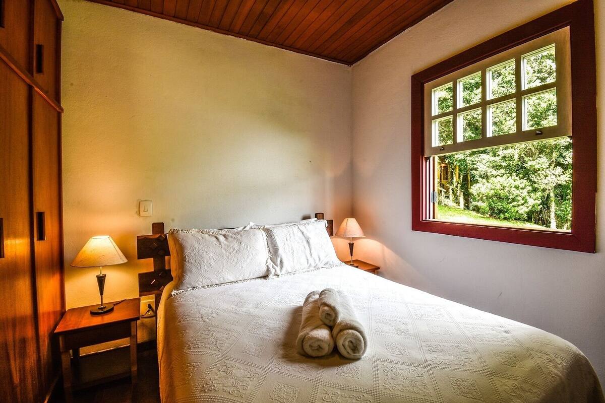 Casa, vistas al lago | Sistema de insonorización, wifi gratis, decoración individual