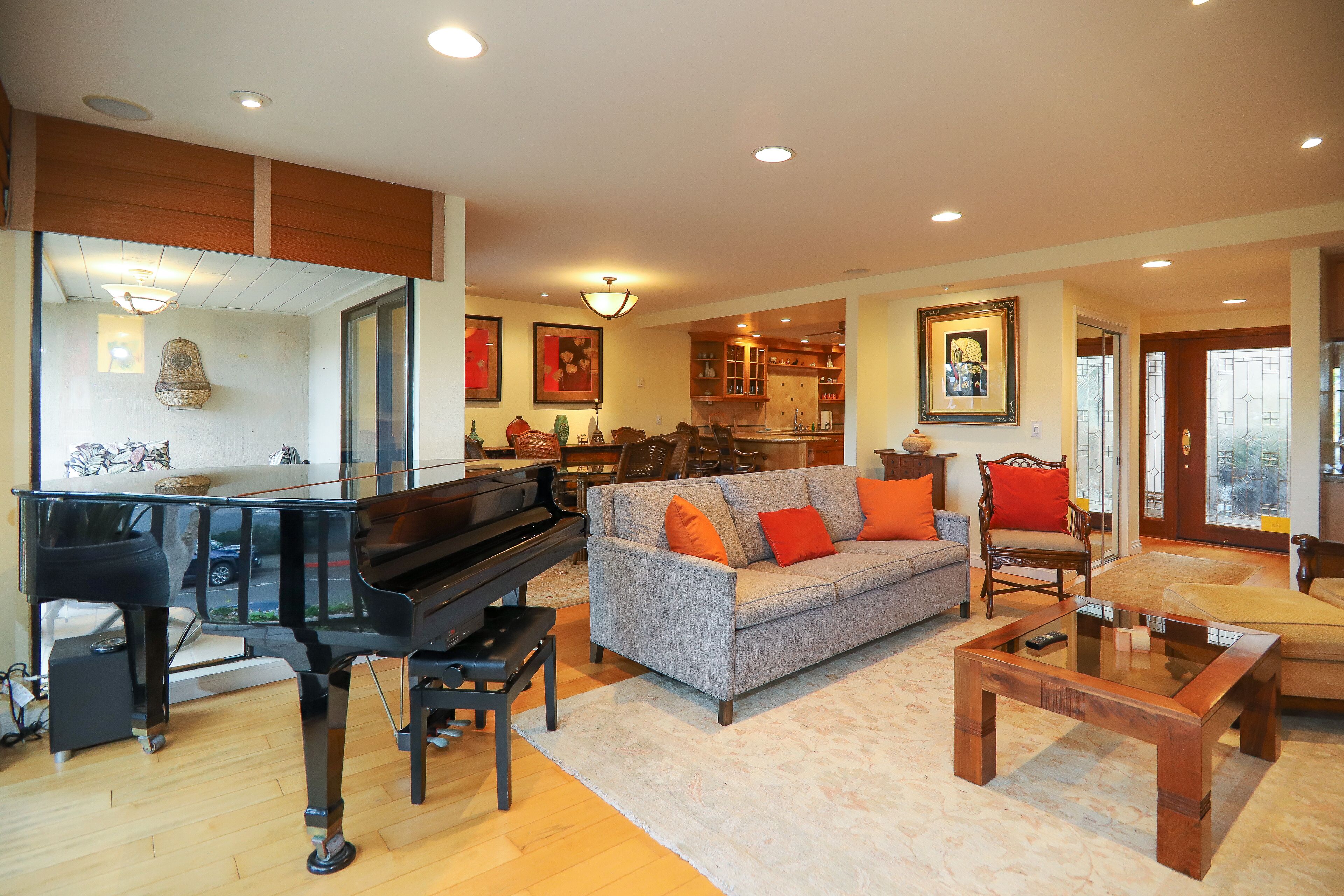 Adventure Awaits Stay & Play - Central Location - Beach, Pool, Spa