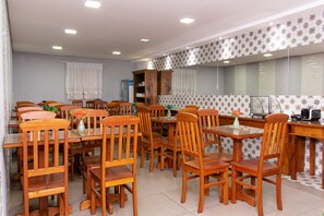 Petit déjeuner buffet compris tous les jours