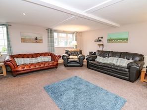Cottage | Interior - Fisher Granary (Lampeter)