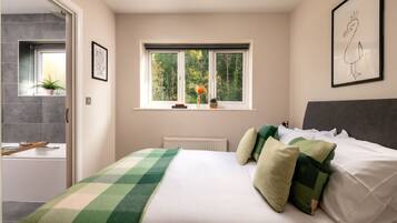 3 bedrooms, individually decorated, individually furnished, free WiFi