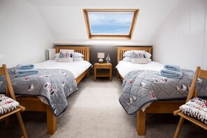 4 bedrooms, individually decorated, individually furnished, free WiFi - Calliope House (Whitby)