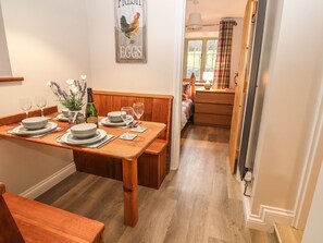 คอทเทจ | ภายใน