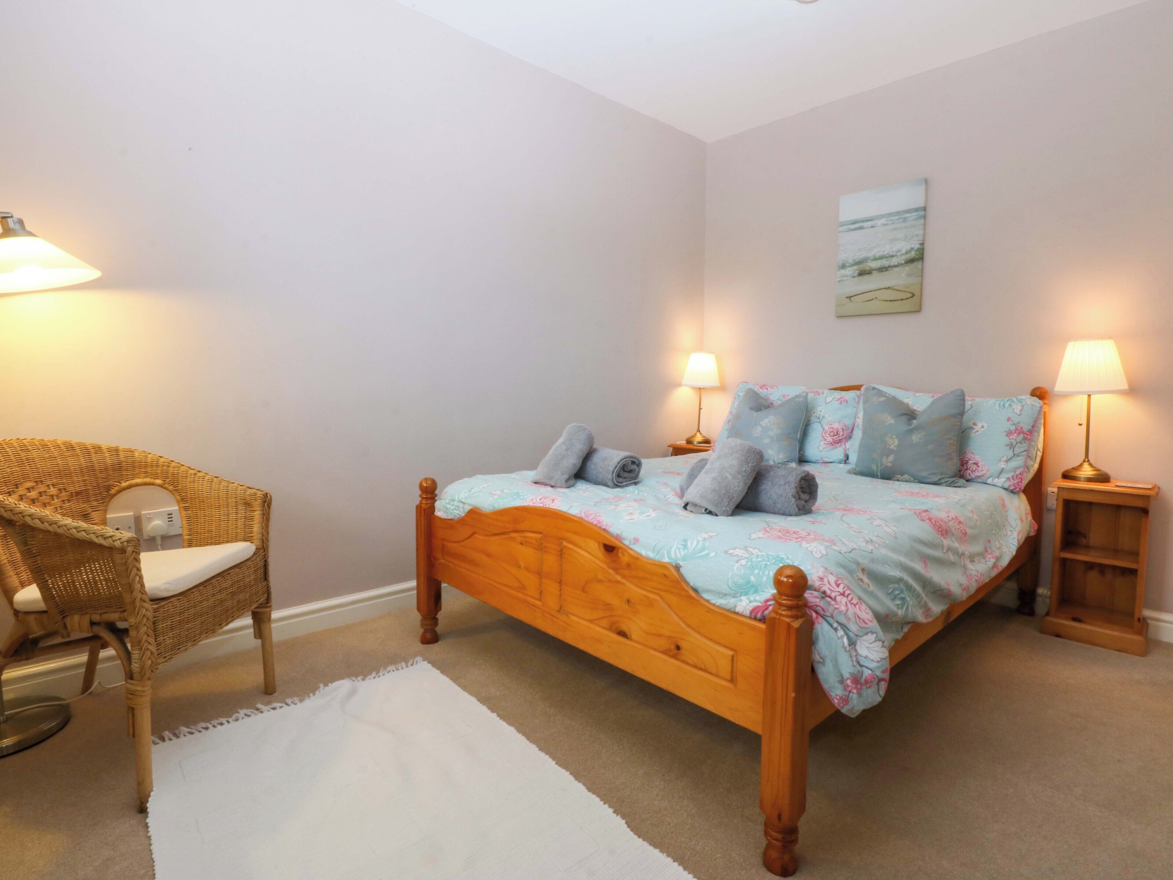Cottage | 2 bedrooms, individually decorated, individually furnished, free WiFi