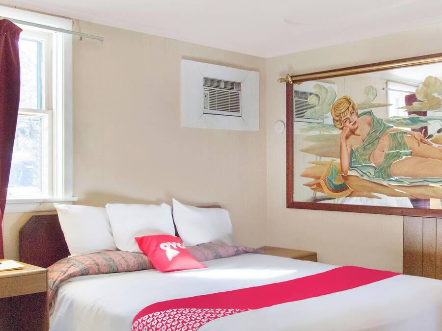 Quarto, 1 cama King | Escrivaninha, ferros/tábuas de passar roupa, camas extras/dobráveis