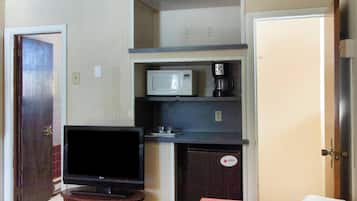 Room, 1 King Bed | Desk, iron/ironing board, free rollaway beds, free WiFi