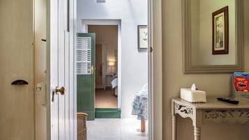 Family Suite | In-room dining