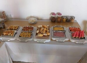 Free daily buffet breakfast