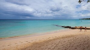 Beach towels - 2 Bedroom Villa with Jacuzzi in the Exclusive Sugar Hill Resort  (Porters)