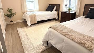 2 quartos, ferros/tábuas de passar roupa, Wi-Fi de cortesia