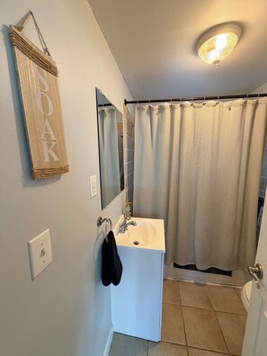 صورة غير مصنفة، 4 من 28، زرّ