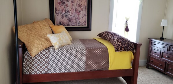 1 bedroom, WiFi, bed sheets