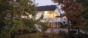 Four Bedroom Deluxe Luxury Cottage, Myrtle Beach (1836405)
