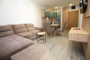 Apartment, 1 Schlafzimmer | Wohnzimmer | Flachbildfernseher