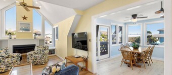 Fun2Sea: Oceanside with Private Hot Tub, Ocean Views, Quick Walk to the Beach!