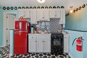 Fridge, microwave, coffee/tea maker, toaster oven