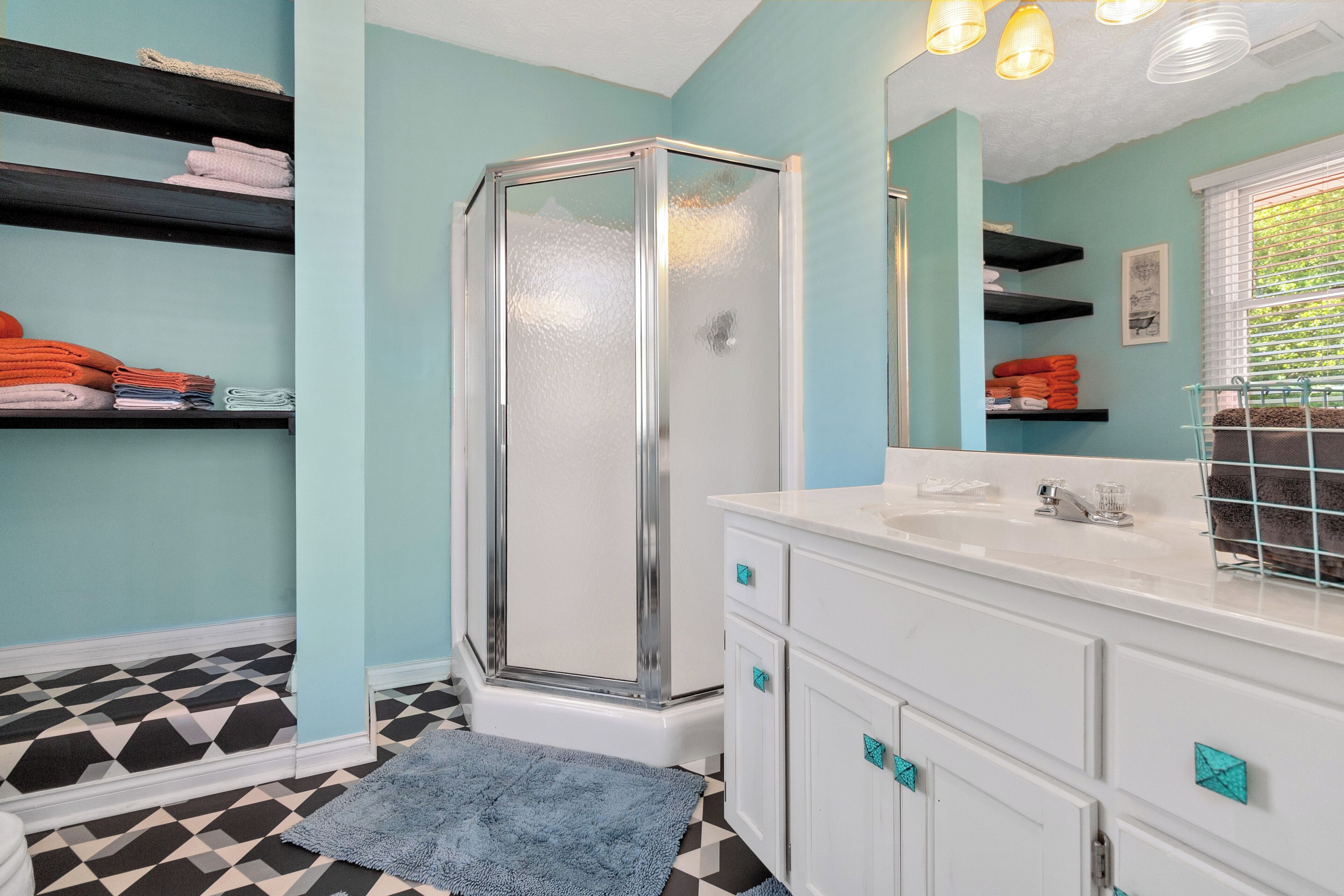 Shower, towels