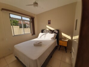 2 bedrooms, iron/ironing board, free WiFi, bed sheets