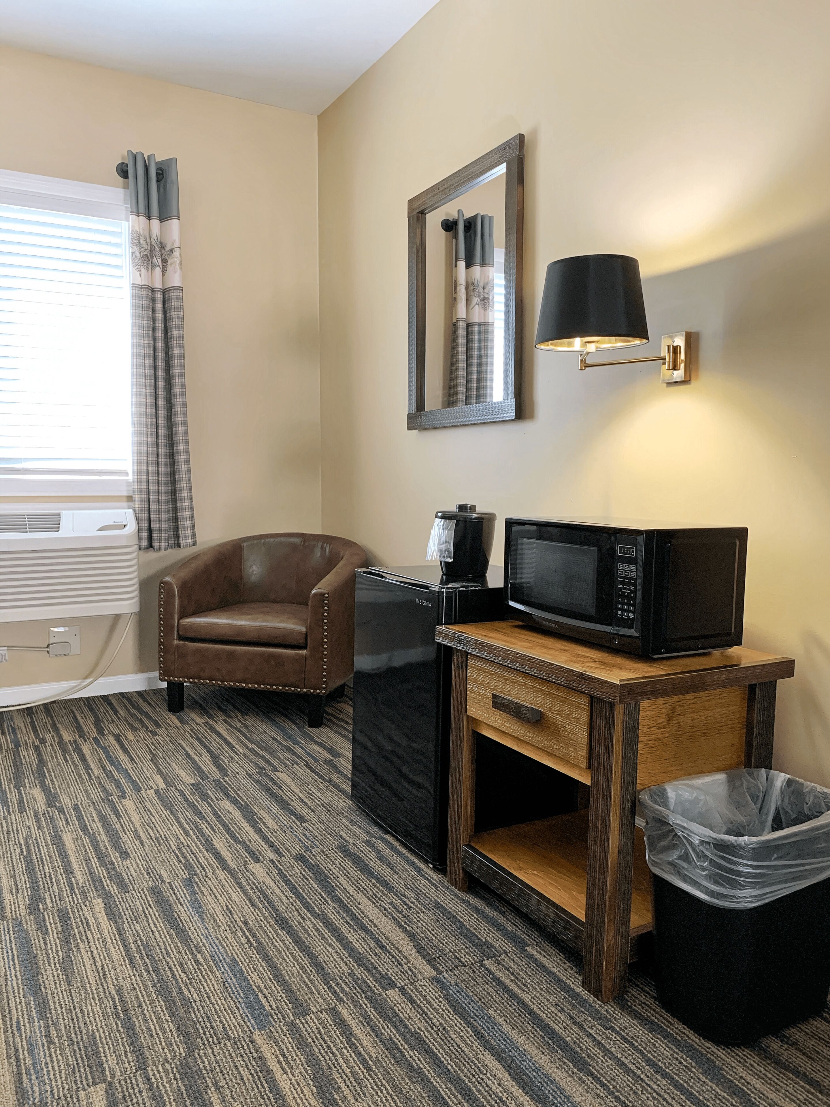 standard double room | 1 bedroom, desk, laptop workspace, iron/ironing board