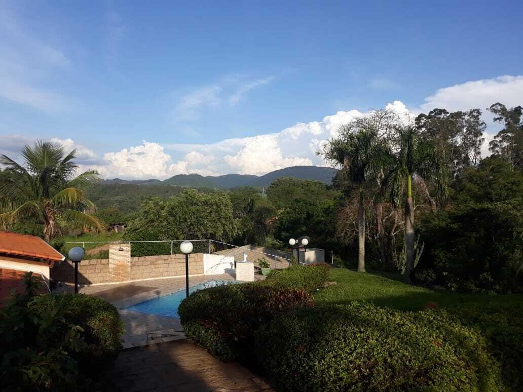 حمّام سباحة خارجي