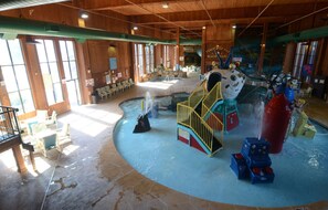 Children’s area - One Bedroom Deluxe Luxury Condo, Wisconsin Dells (1836432) (Wisconsin Dells)